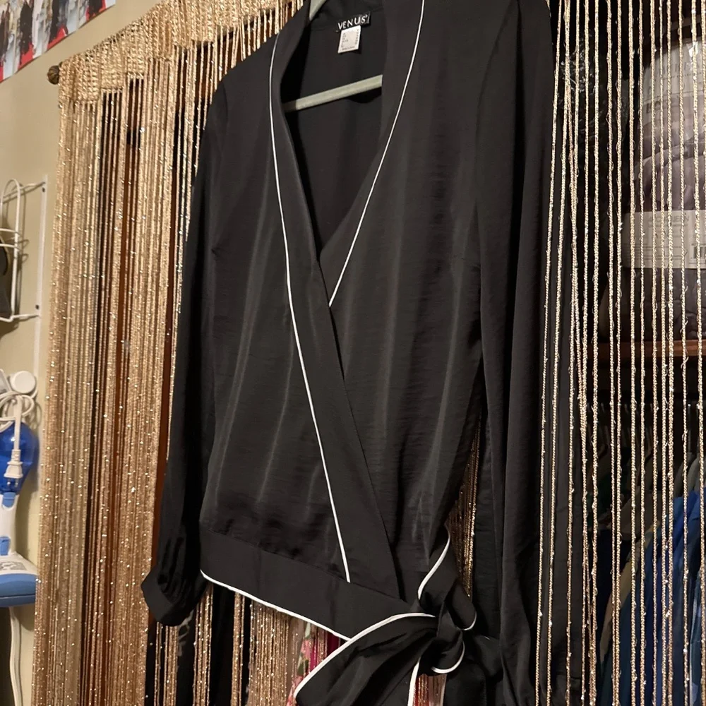 Top - Picture 4 of 5